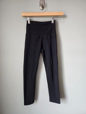 Beyond Yoga High Rise Spacedye Capri Leggings Dark Gray Heather Size XS